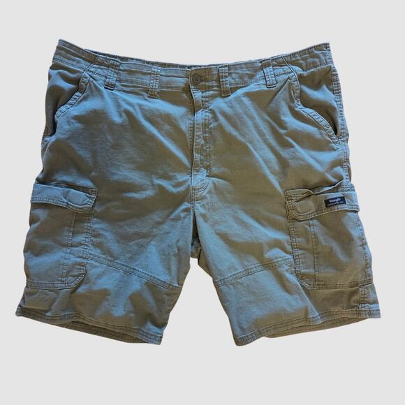 Wrangler Relaxed Fit Cargo Shorts - Army Green - Size 44 - Picture 1 of 4